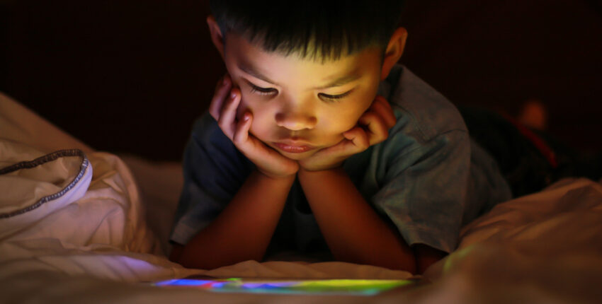 Child Addicted to Screens